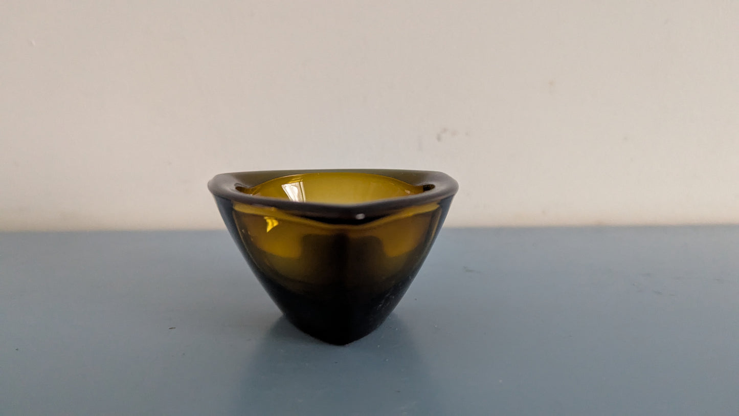 Nuutajärvi Häränsilmä Tuhkakuppi / Tuhka-astia (1956-1971, Kaj Franck)