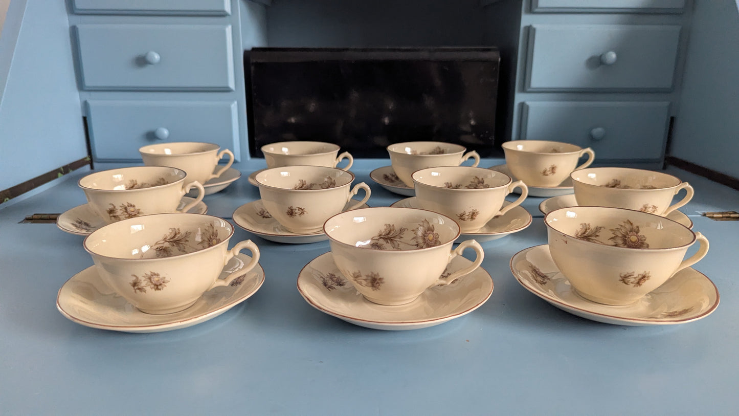 Arabia Asteri Kahviastiasto 11-hengelle (22-osainen, 1932-1949)