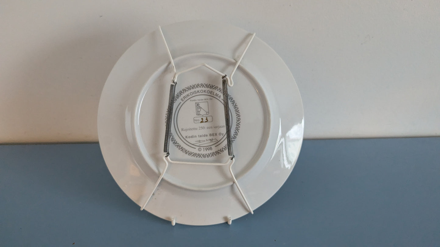 Kodin Taide BEX Oy - Oulu, Oulun Tuomiokirkko Seinälautanen (1998, 23/250)