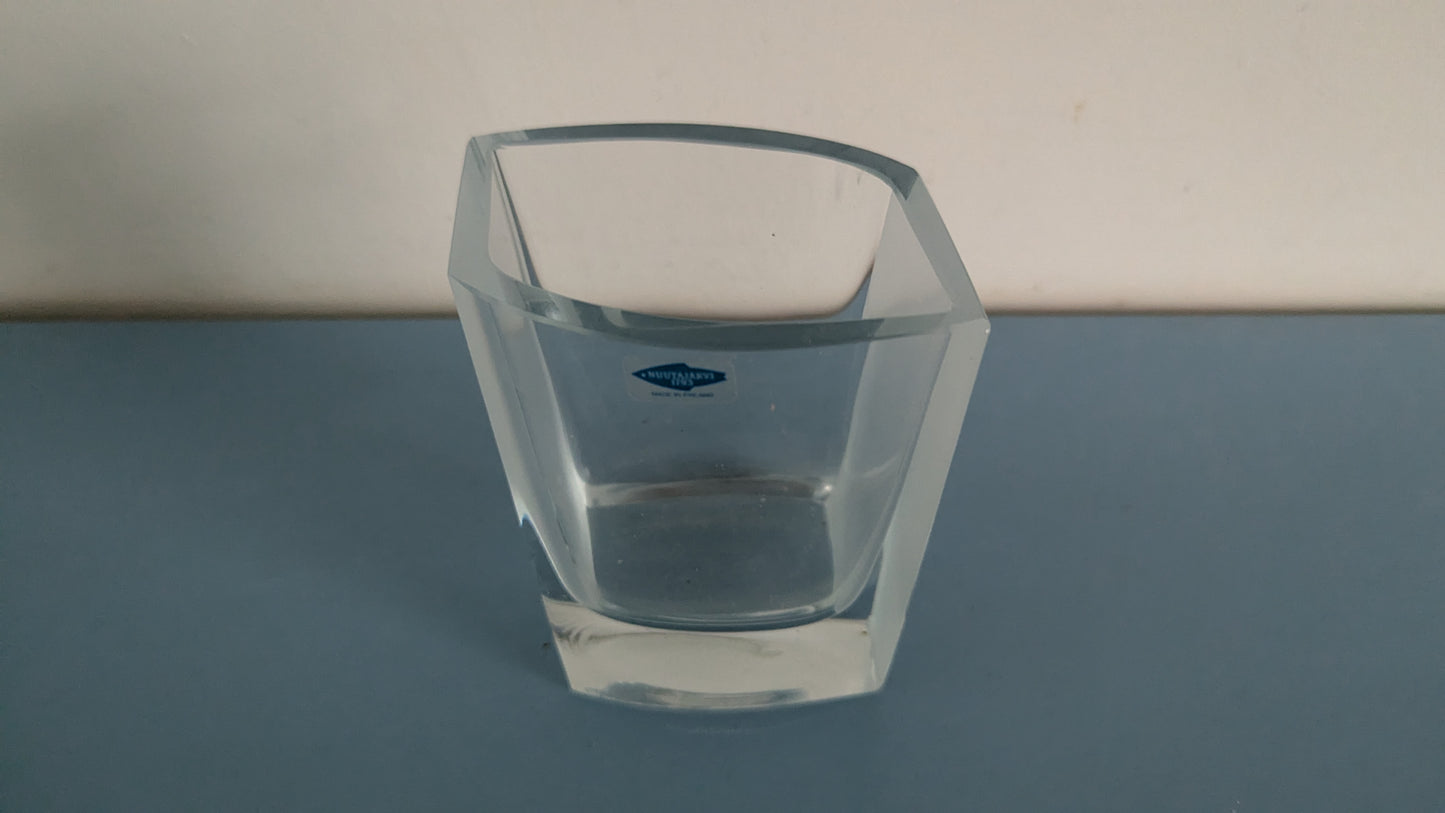 Nuutajärvi Purje Maljakko (1988-1997, Taru Syrjänen)