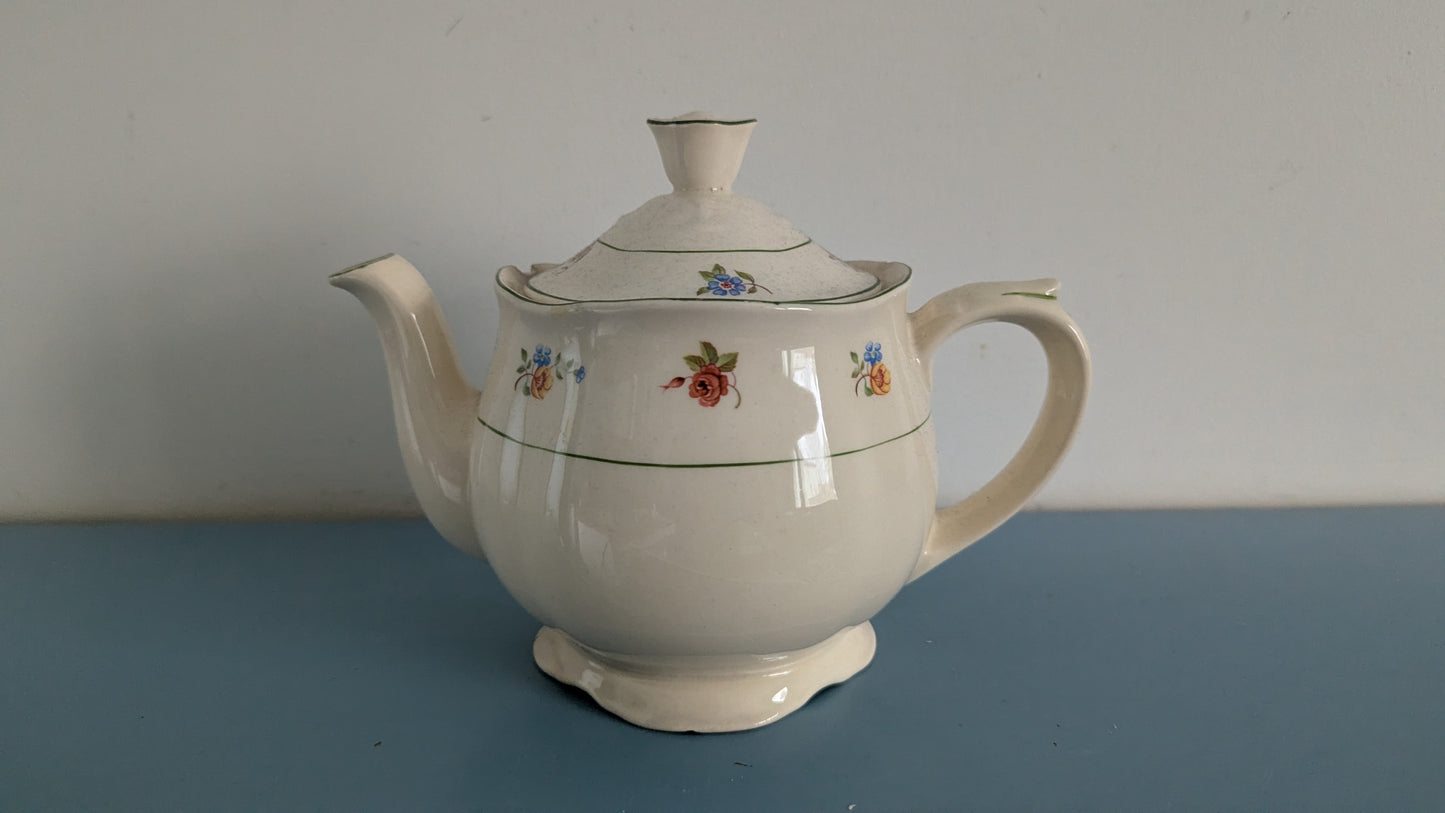 Arabia Sirkka Teekannu / Vesikannu (1945-1958)