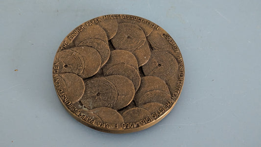 Kultateollisuus - Suomen Paperitehtaitten Yhdistys 50-vuotta (1968, Aimo Tukiainen)