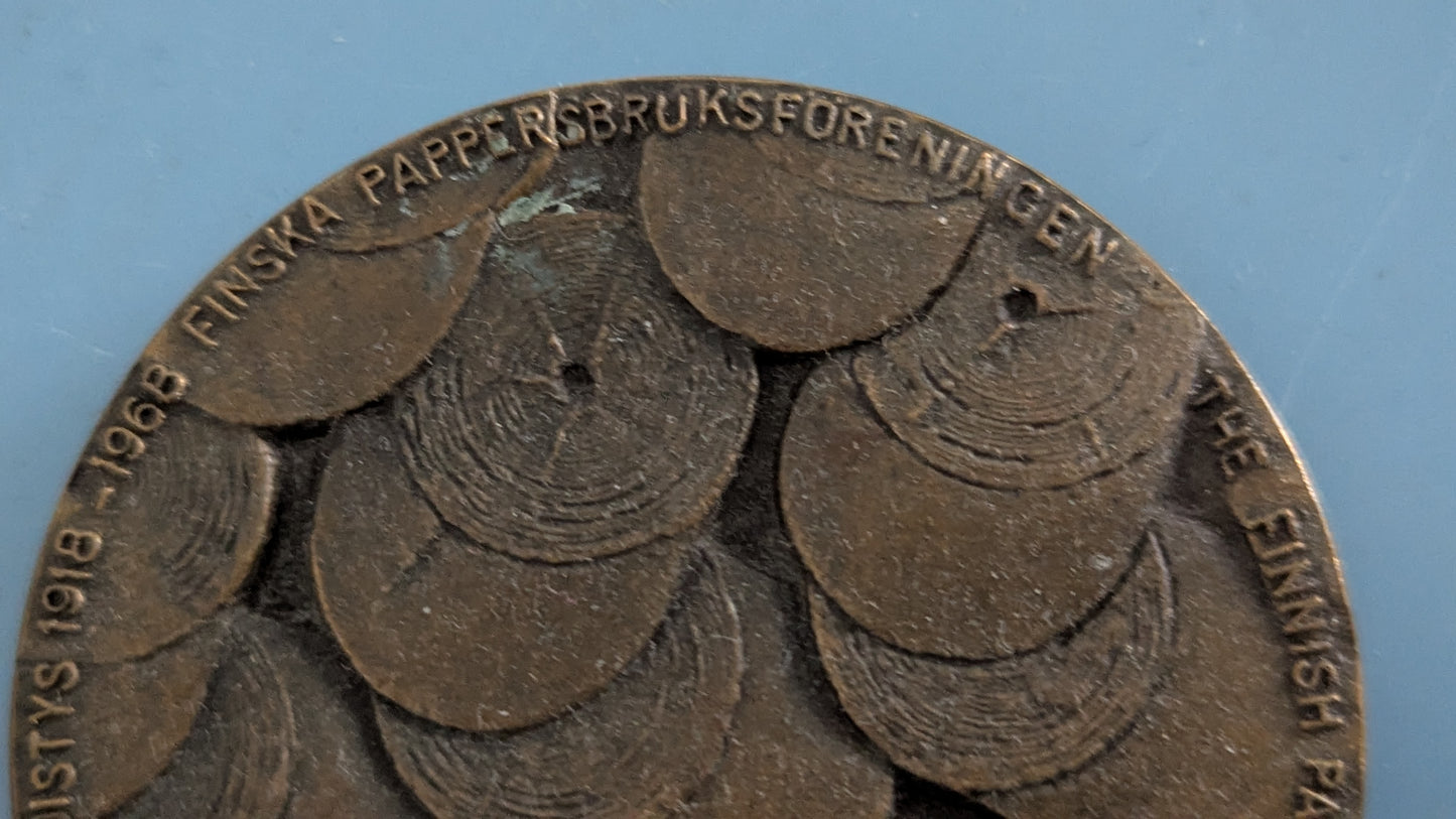 Kultateollisuus - Suomen Paperitehtaitten Yhdistys 50-vuotta (1968, Aimo Tukiainen)