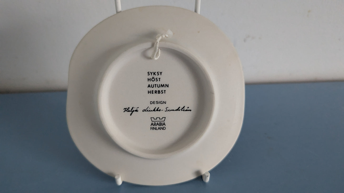 Arabia Syksy Seinälautanen (1985, Heljä Liukko-Sundström)