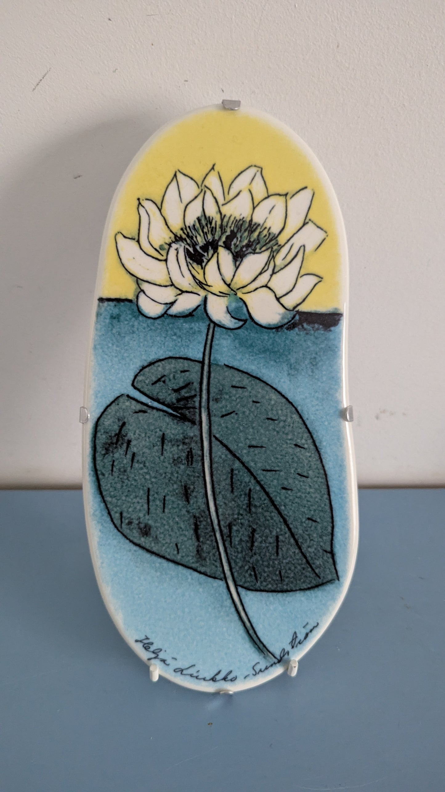 Arabia Veden Kuningatar Seinälaatta (2001, Heljä Liukko-Sundström)