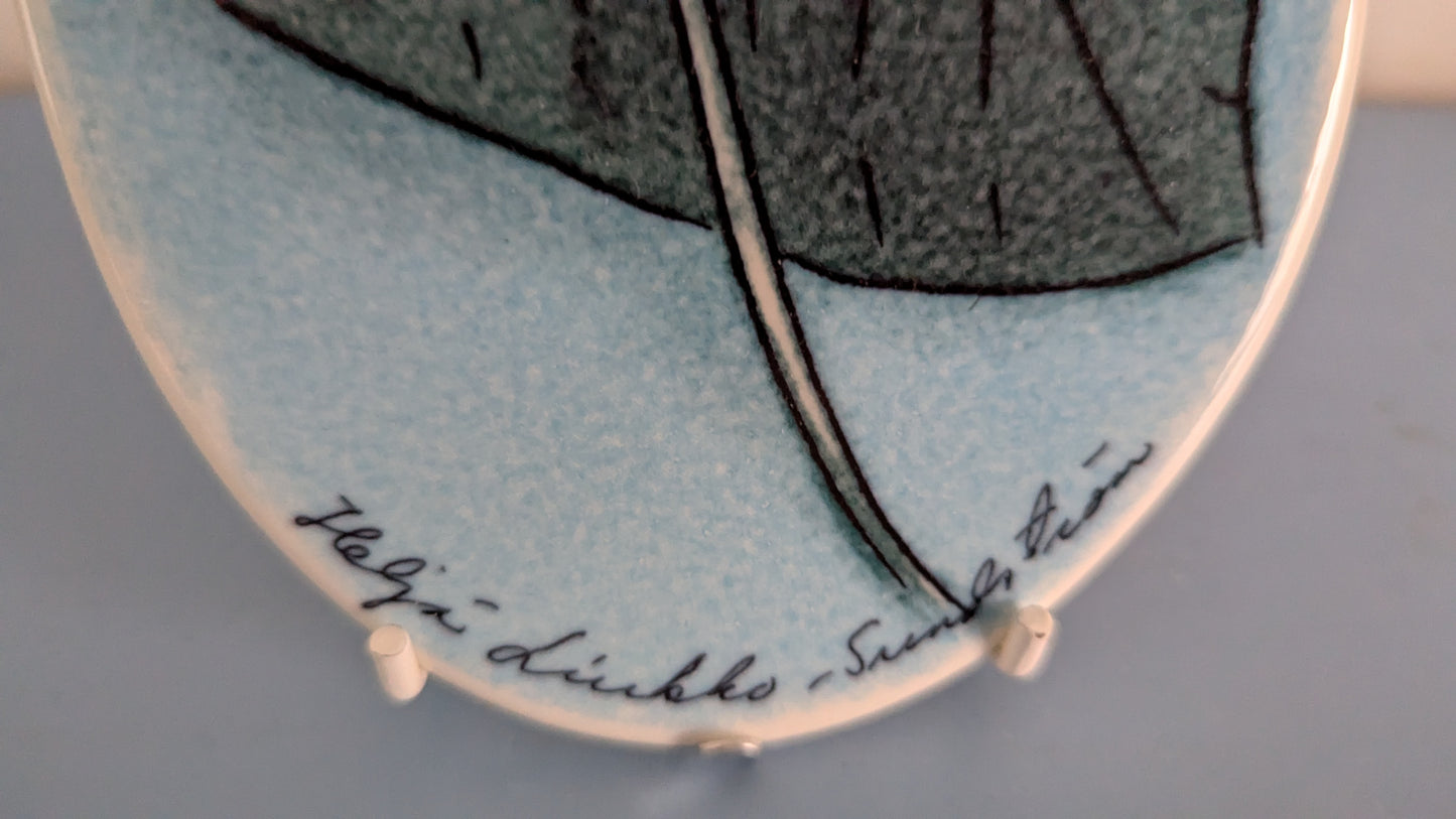 Arabia Veden Kuningatar Seinälaatta (2001, Heljä Liukko-Sundström)