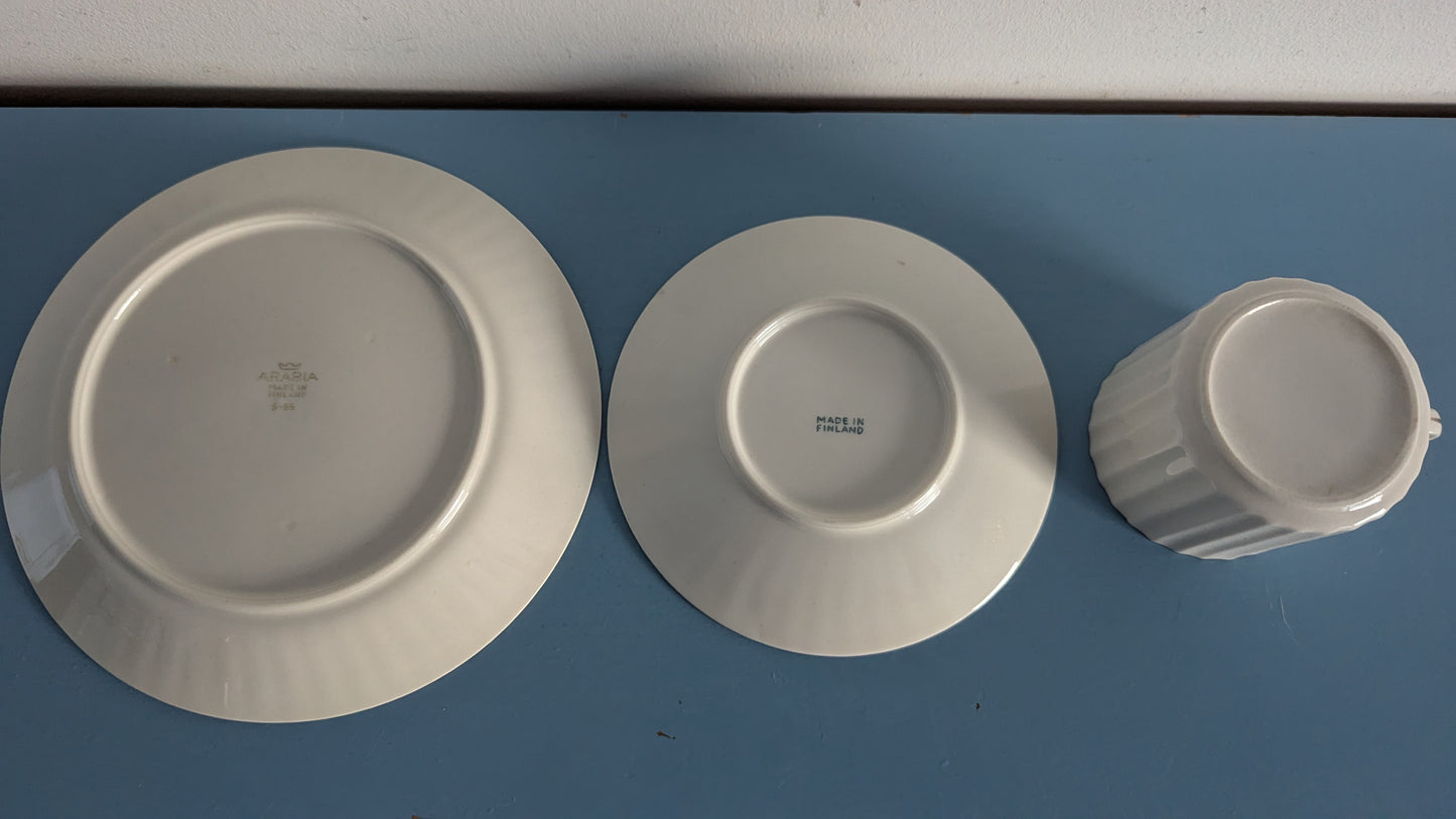 Arabia Kultapiisku Kahviastiasto Kuudelle Hengelle (18-osaa, Kaj Franck)