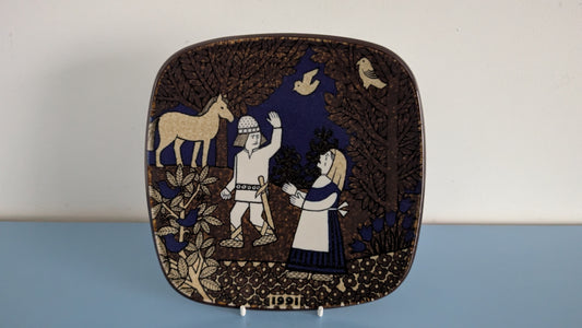 Arabia Kalevala Vuosilautanen 1991 (Raija Uosikkinen)