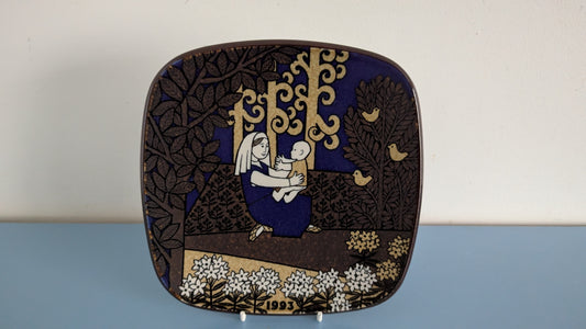 Arabia Kalevala Vuosilautanen 1993 (Raija Uosikkinen)