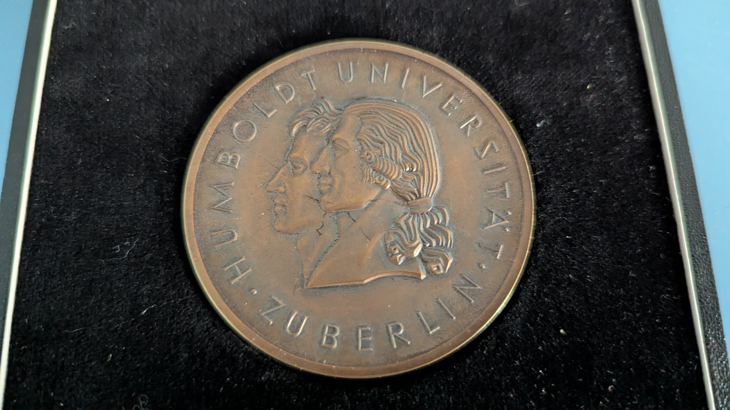 Berliinin Humboldtin Yliopiston Pöytämitali