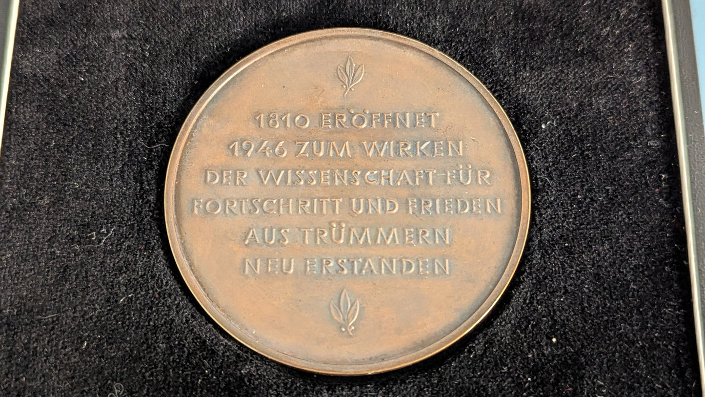 Berliinin Humboldtin Yliopiston Pöytämitali