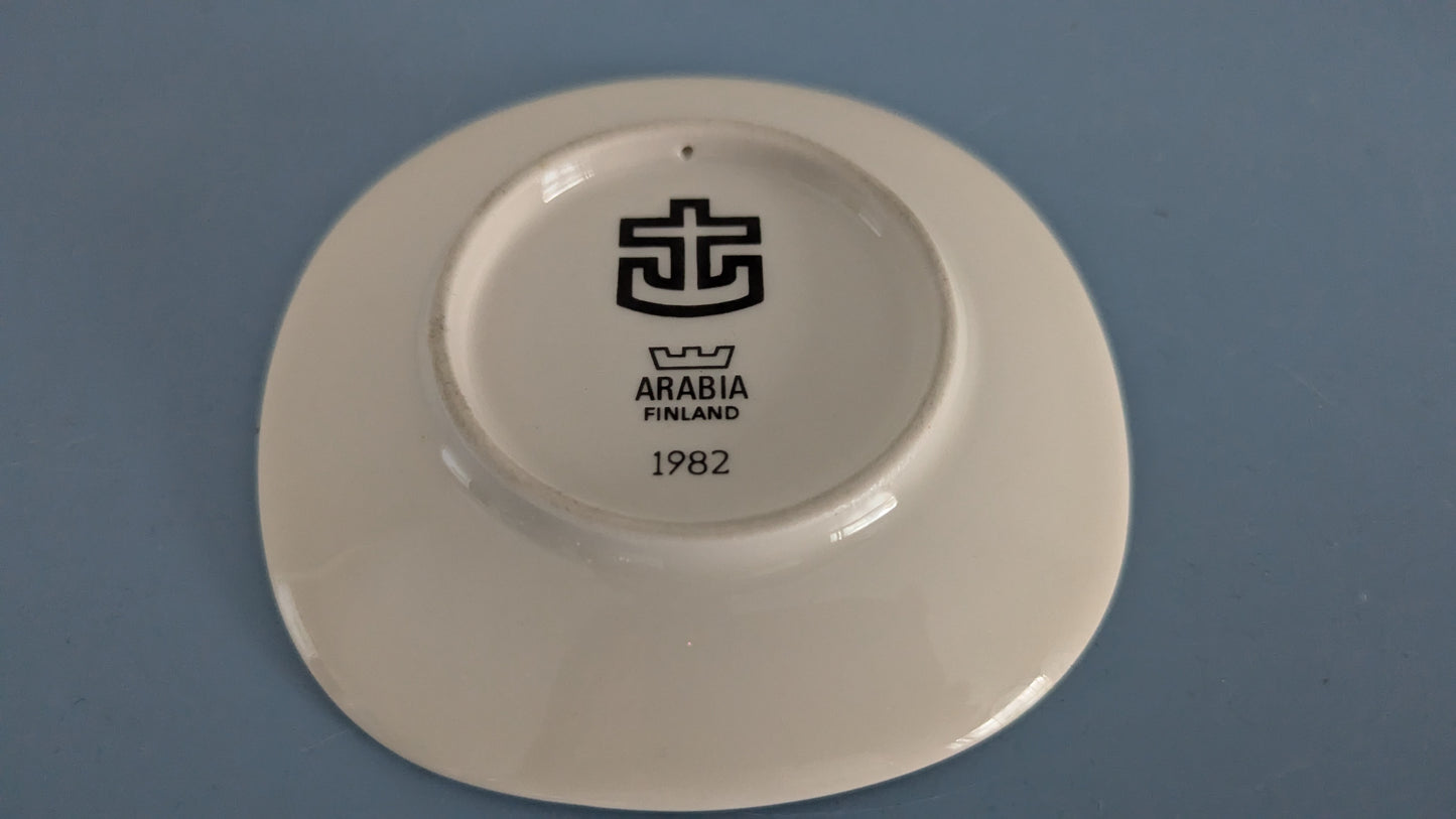 Arabia - Lontoon Merimieskirkko Seinälautanen (1982)