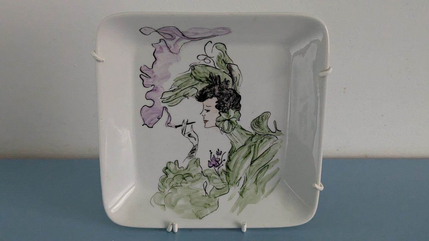 Arabia - Käsinmaalattu Koristelautanen / Seinälautanen (1959, Signeerattu LL)