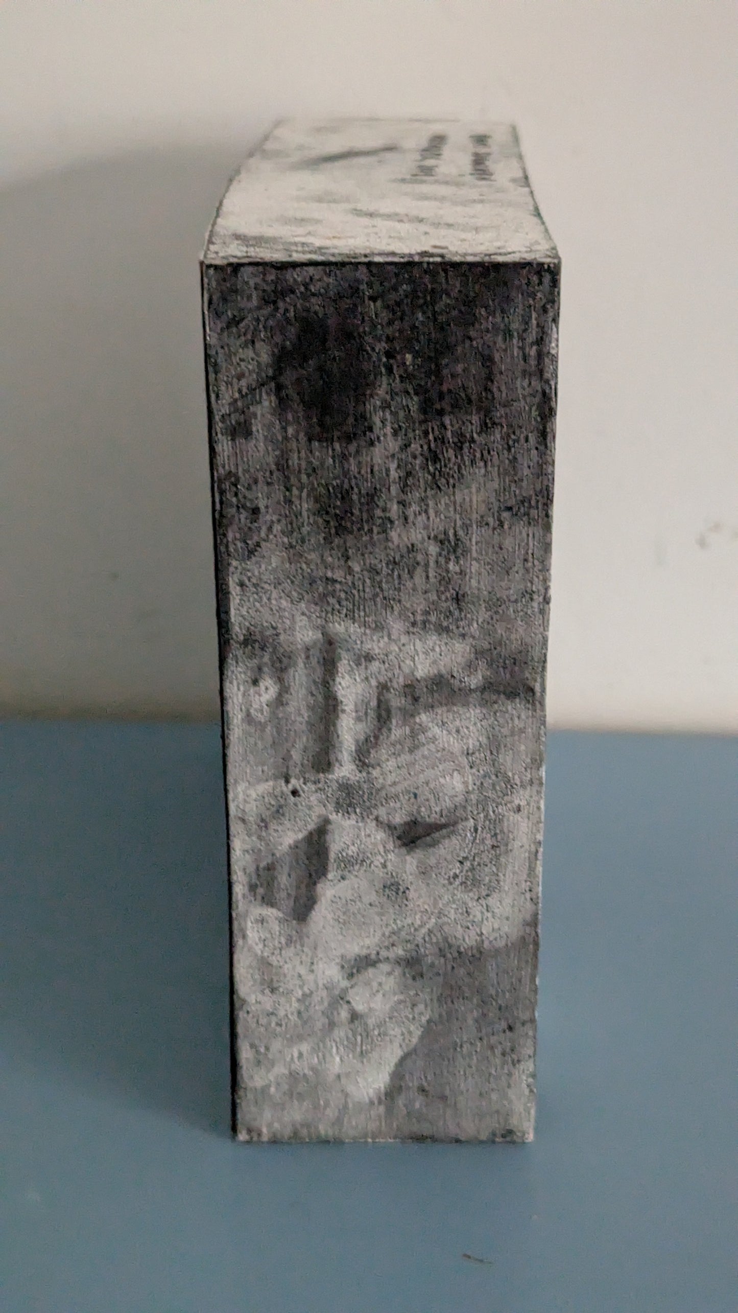 Enni Suominen - Voyager (2012, Signeerattu Hiilivärityö Puulle)