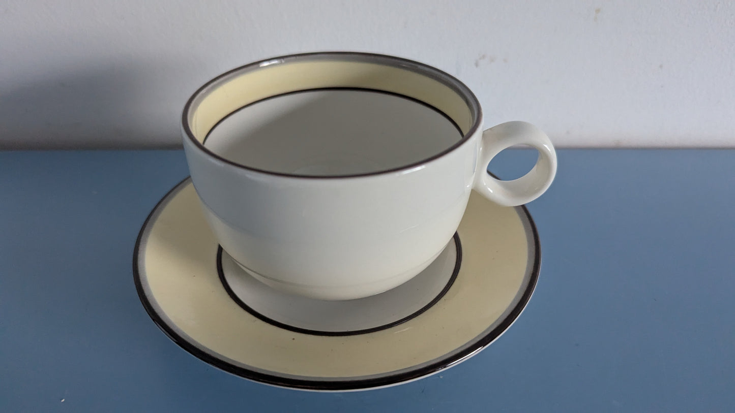 Arabia Veranda Teeastiasto Kuudelle Hengelle (12-osaa, Inkeri Leivo)