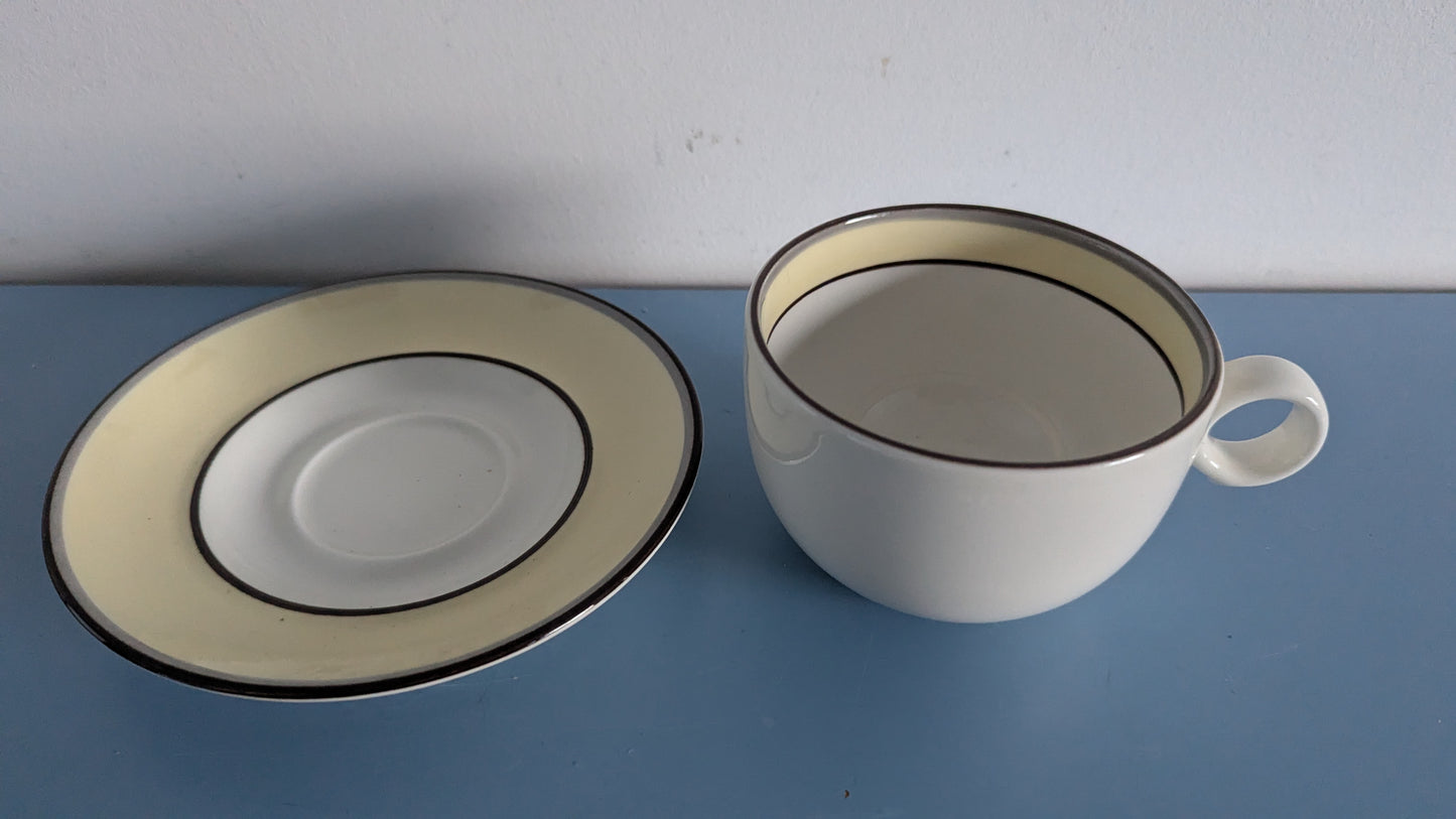 Arabia Veranda Teeastiasto Kuudelle Hengelle (12-osaa, Inkeri Leivo)