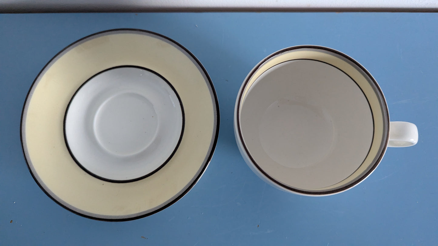 Arabia Veranda Teeastiasto Kuudelle Hengelle (12-osaa, Inkeri Leivo)