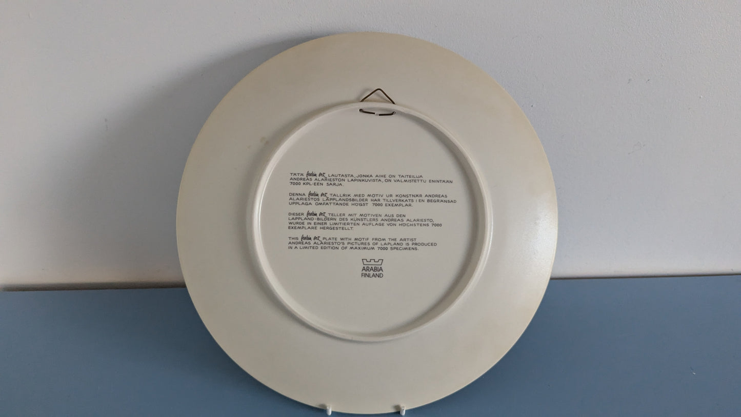 Arabia - Arabia Art Seinälautanen (1985, Alk. Paketissa, Andreas Alariesto)