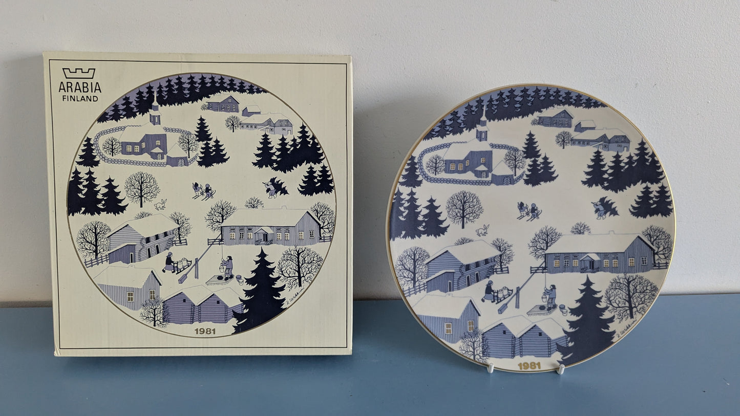 Arabia Joululautanen 1981 (Alkuperäisessä Paketissa, Raija Uosikkinen)