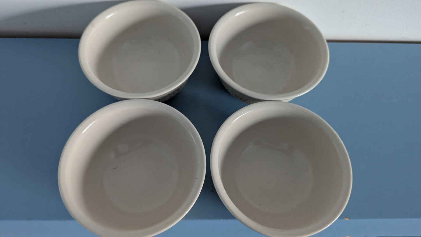 Jussis Keramik - Annoskulho / Jälkiruokakulho (4kpl)