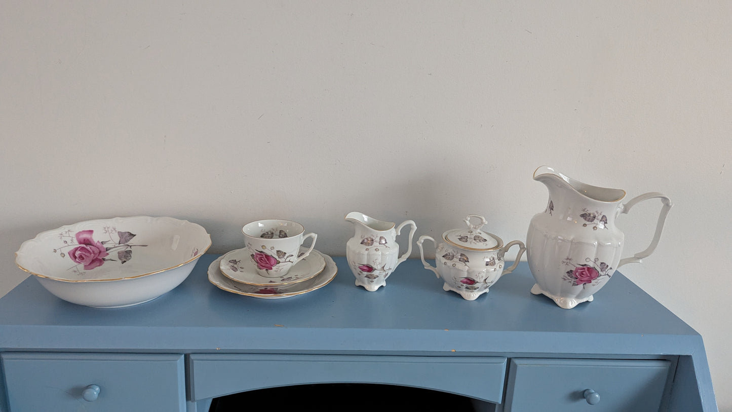 Wałbrzych - Ruusukuvioinen Kahviastiasto 10-hengelle (34-osainen)