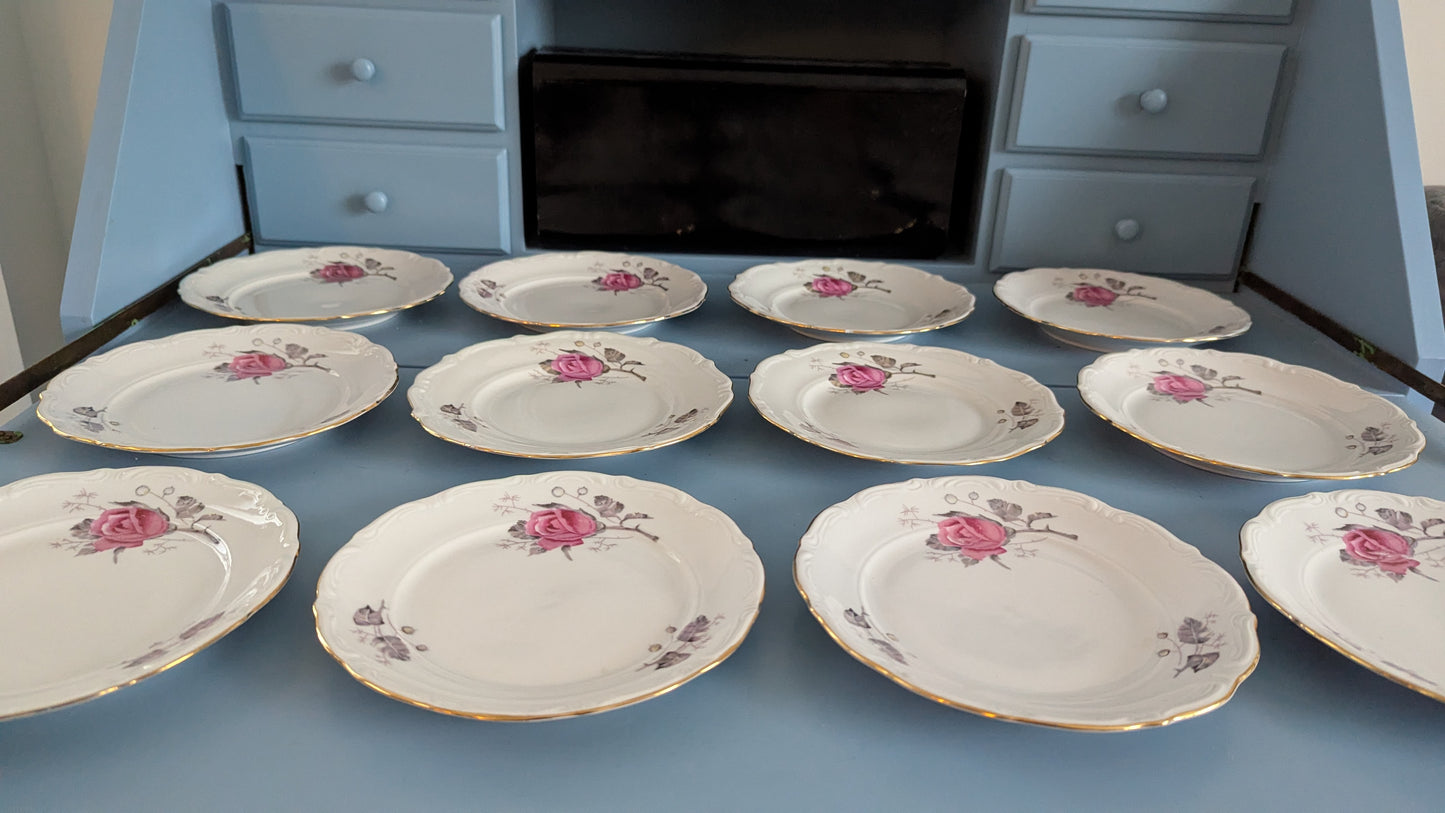 Wałbrzych - Ruusukuvioinen Leipälautanen / Leivoslautanen (12kpl)