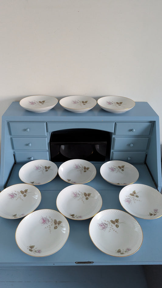 Edelstein - 22423 Mallin Ruusukuvioinen Keittolautanen (11kpl, 1960-luku)