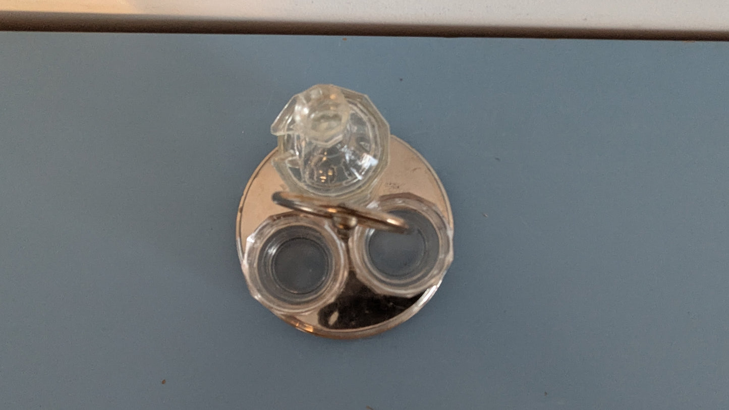 Vanha Mausteikko (Kolmella Lasipurkilla)