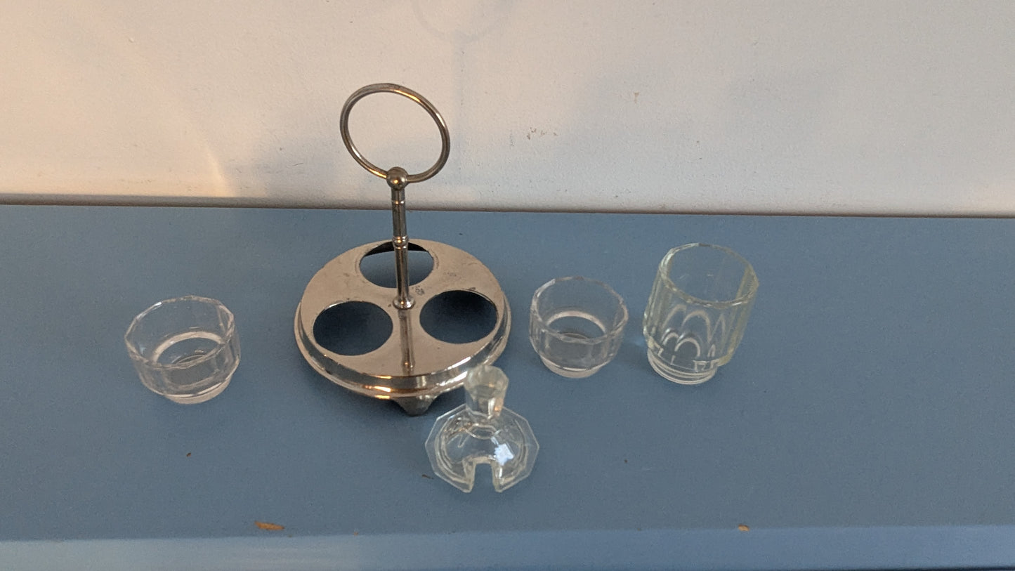 Vanha Mausteikko (Kolmella Lasipurkilla)