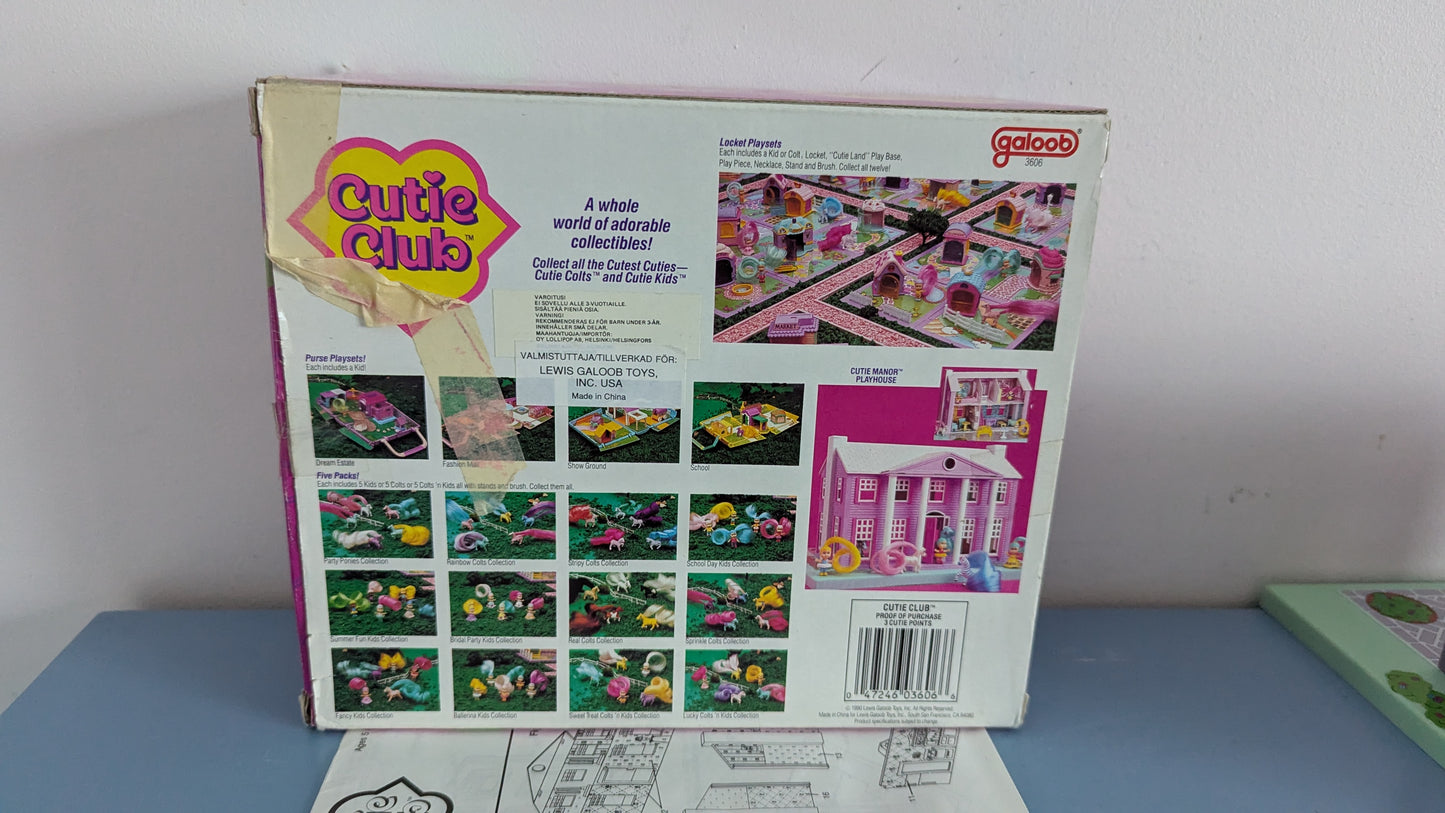 Cutie Club - Cutie Manor Playhouse (1990, Pakkaus Ei Alkuperäinen)