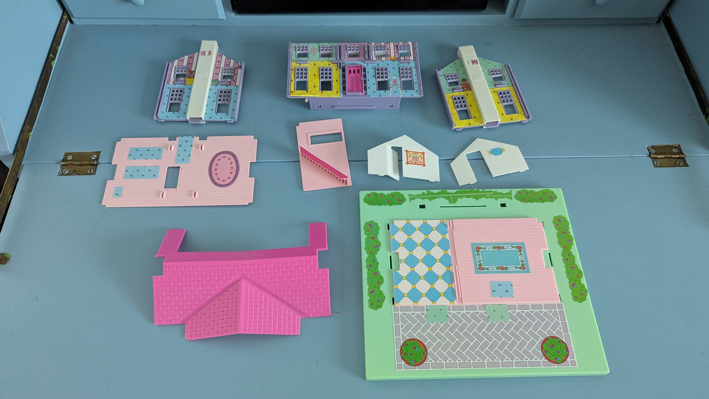 Cutie Club - Cutie Manor Playhouse (1990, Pakkaus Ei Alkuperäinen)