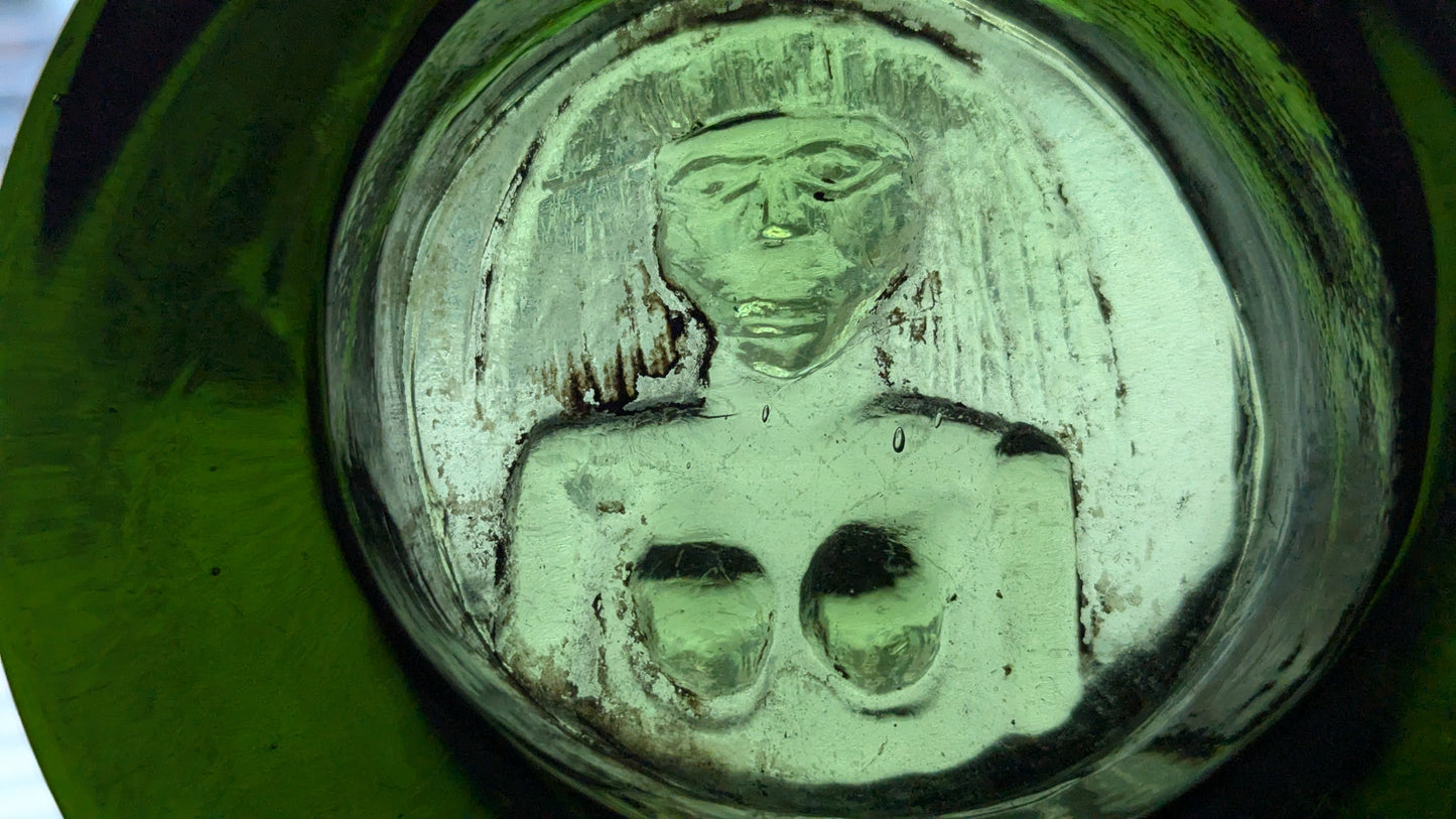 Boda - Naisen Hahmolla Koristeltu Tuhkakuppi / Tuhka-astia (1957, Erik Höglund)