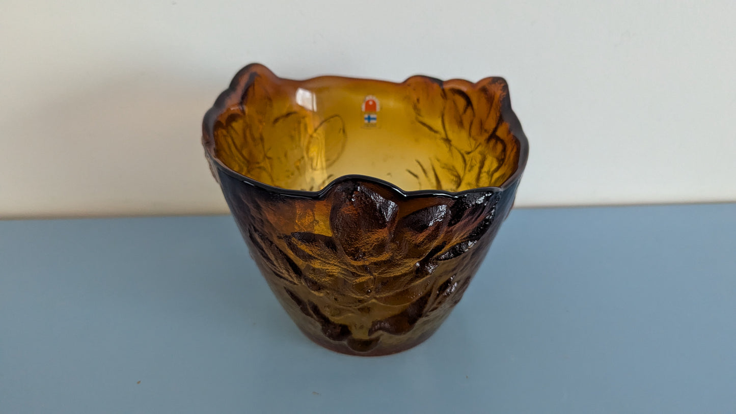 Kumela - Villiruusu Maljakko (1970-1980-luku, Signeerattu Kaj Blomqvist)