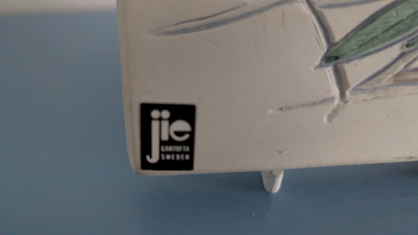 Jie Gantofta Tyrni Seinälaatta (Signeerattu, Aimo Nietosvuori)