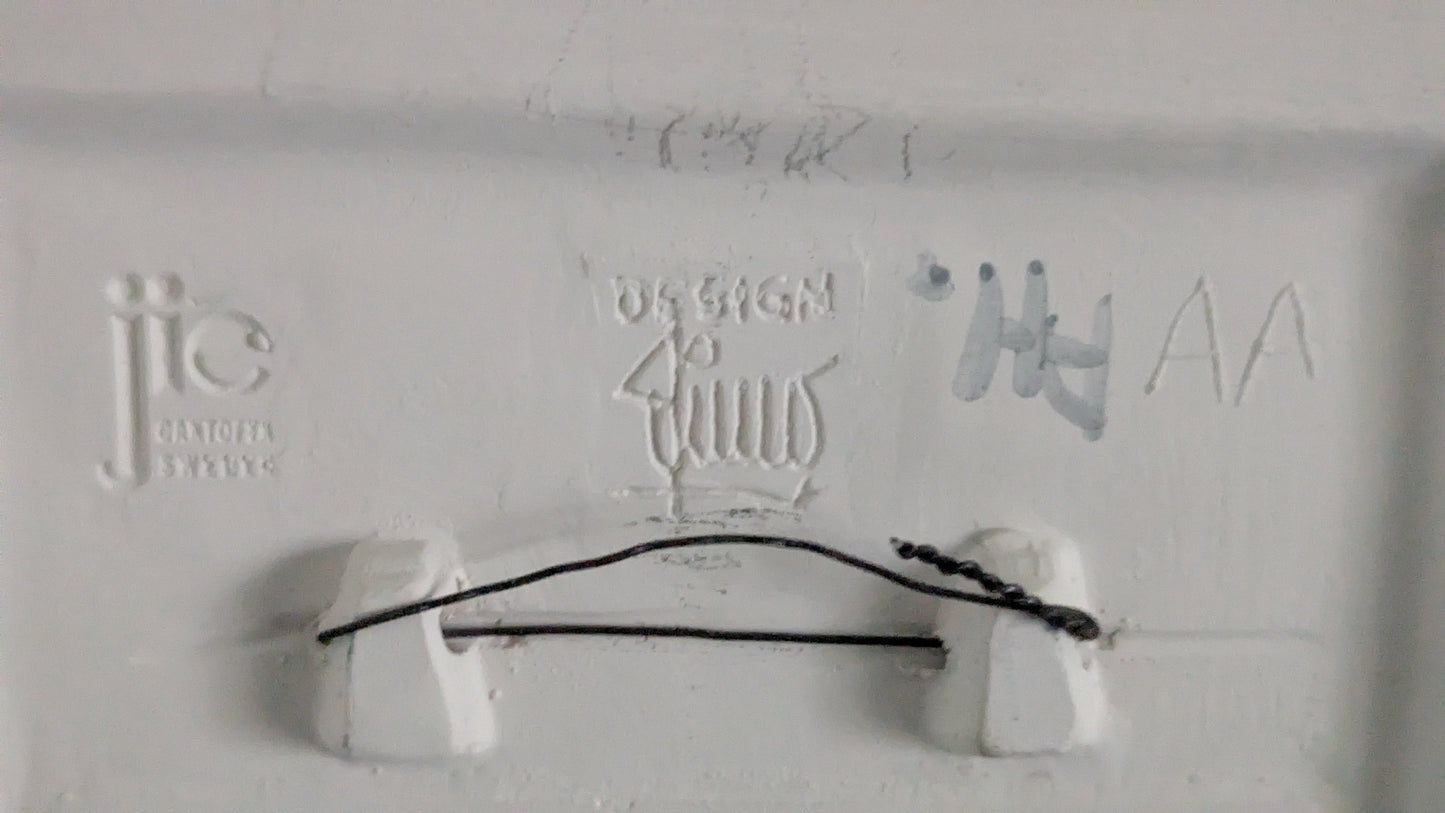 Jie Gantofta Tyrni Seinälaatta (Signeerattu, Aimo Nietosvuori)