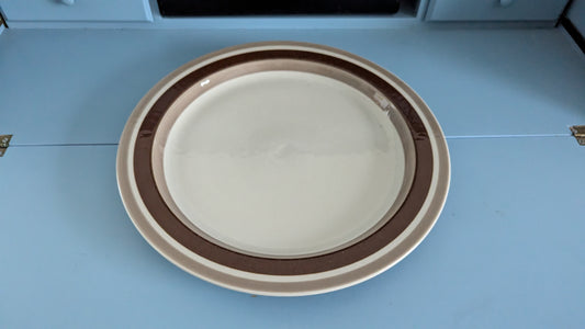 Arabia Pirtti Kakkulautanen / Tarjoilulautanen (ISO, 1971-1986, Raija Uosikkinen)