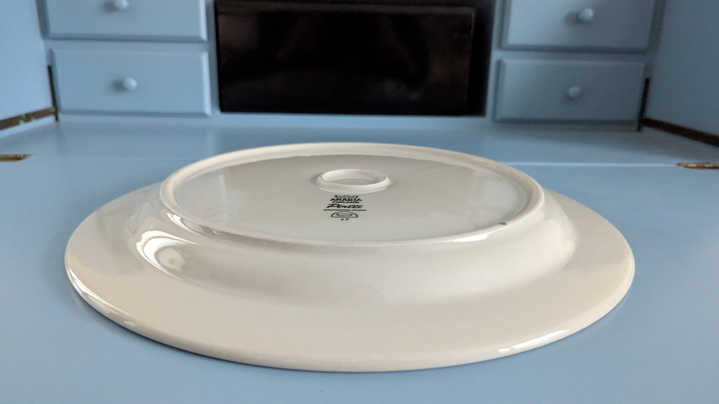Arabia Pirtti Kakkulautanen / Tarjoilulautanen (ISO, 1971-1986, Raija Uosikkinen)