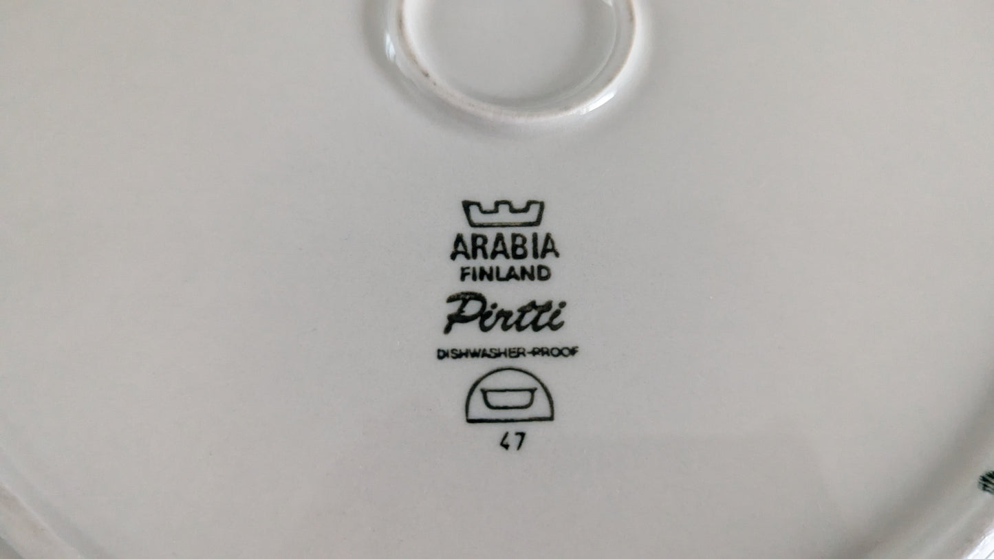 Arabia Pirtti Kakkulautanen / Tarjoilulautanen (ISO, 1971-1986, Raija Uosikkinen)