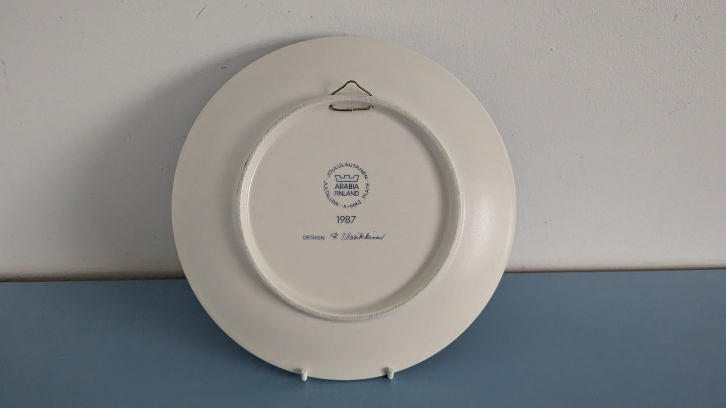 Arabia Joululautanen 1987 (Raija Uosikkinen)