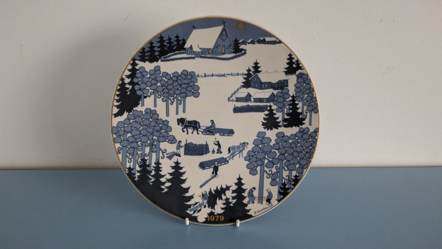 Arabia Joululautanen 1979 (Raija Uosikkinen)