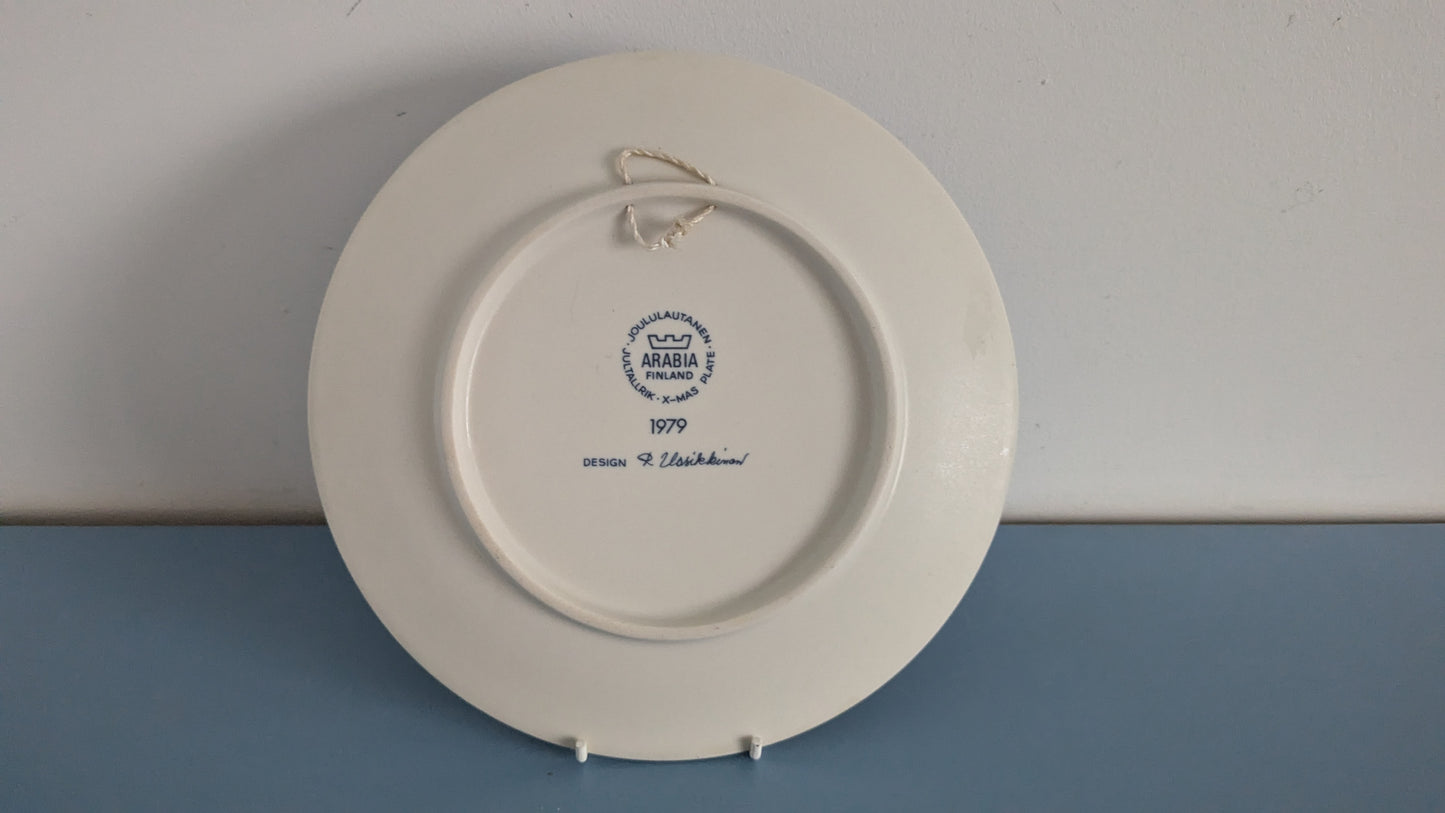 Arabia Joululautanen 1979 (Raija Uosikkinen)