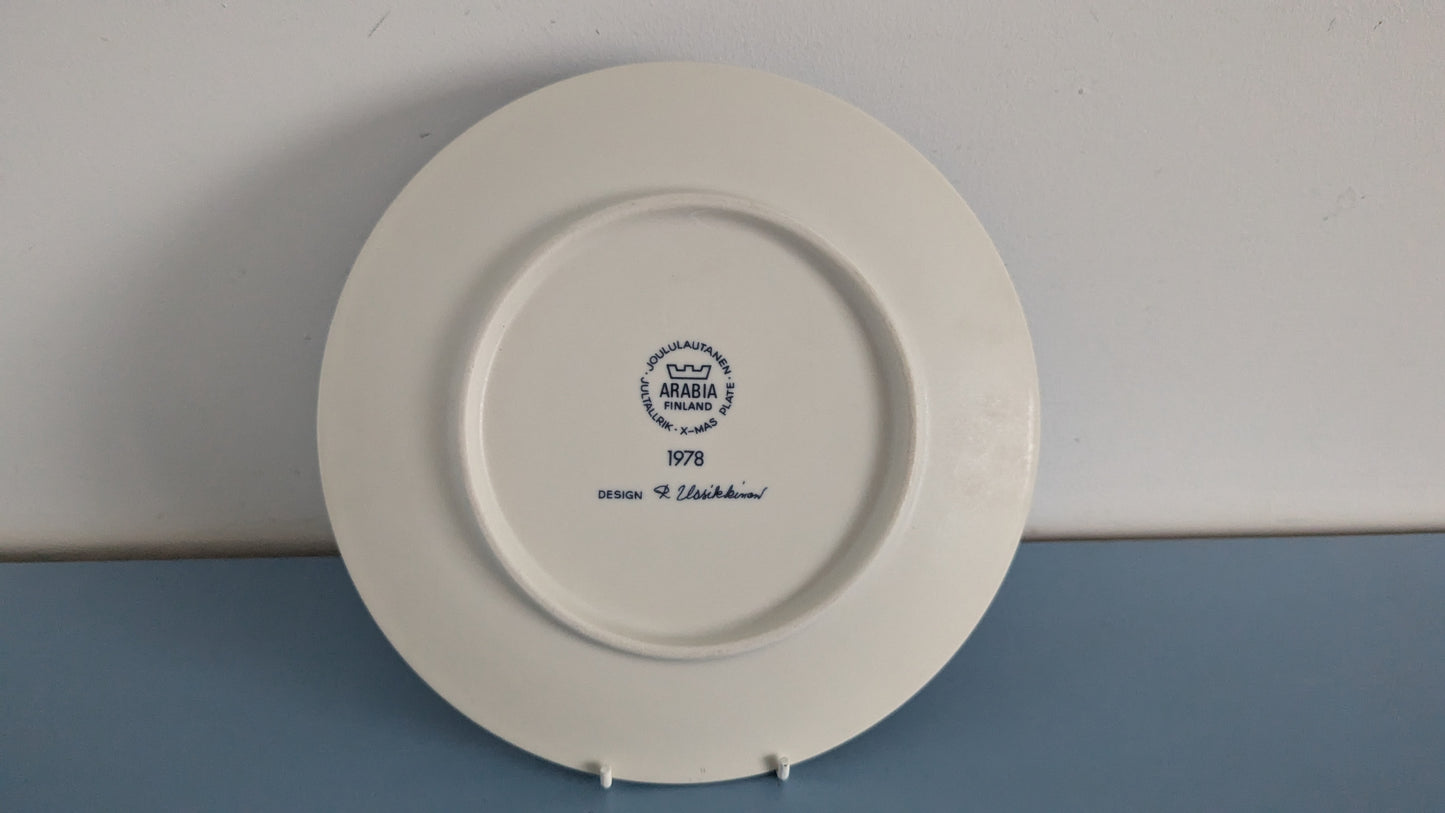 Arabia Joululautanen 1978 (Raija Uosikkinen)