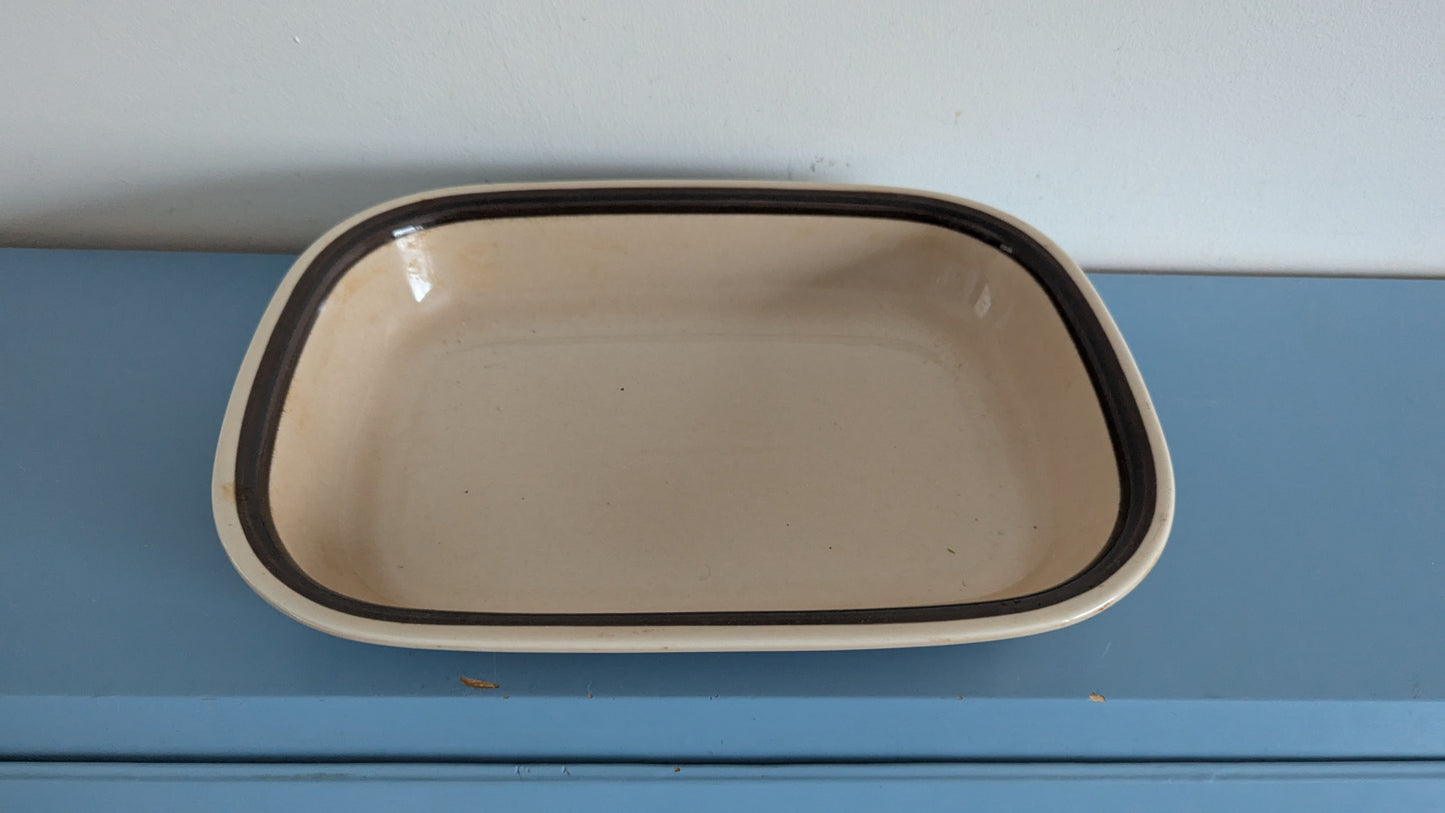 Arabia Kuusamo Paistivati / Uunivuoka (1982-1988, Göran Bäck)