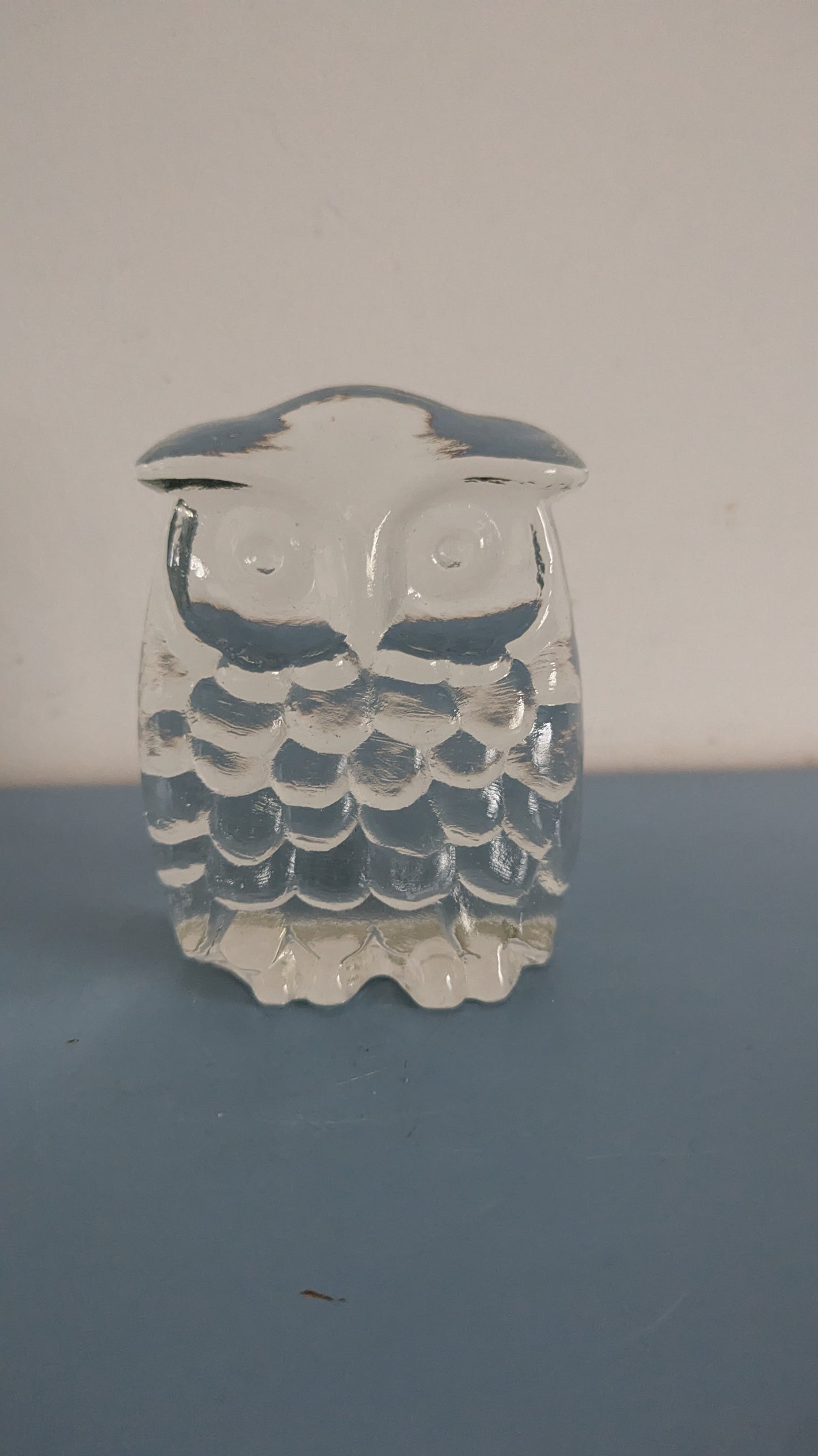 Humppila Villi Kuningaskunta Emilia Pöllö Lasipaino (Pertti Santalahti)