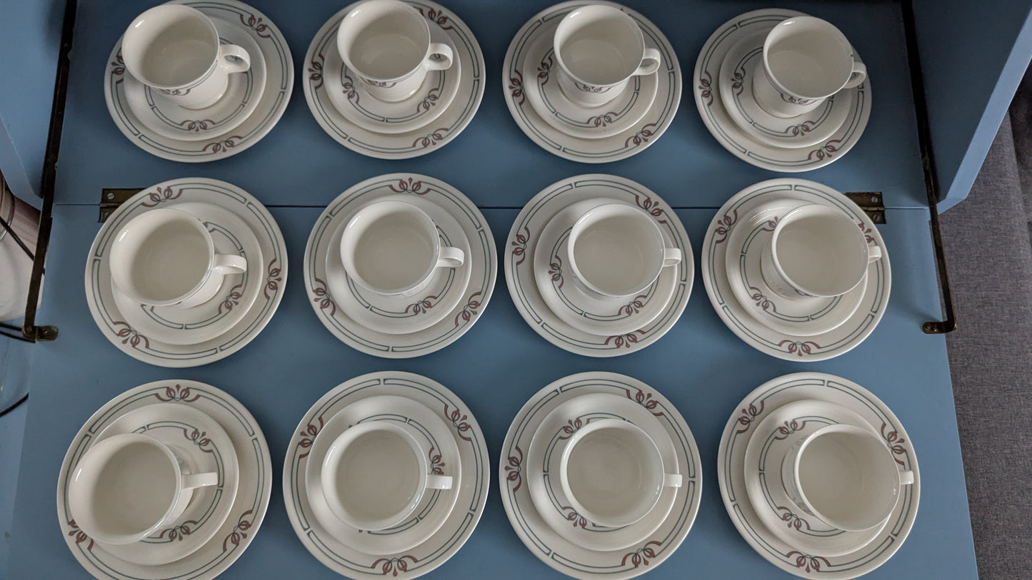 Arabia Capella Kahviastiasto 12-hengelle (36-osaa, 1987, Stockmann 125v)