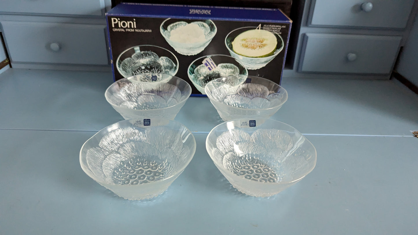Nuutajärvi Pioni Annoskulho (4kpl, 1979-1984, Oiva Toikka, Alk. Pakkauksessa)