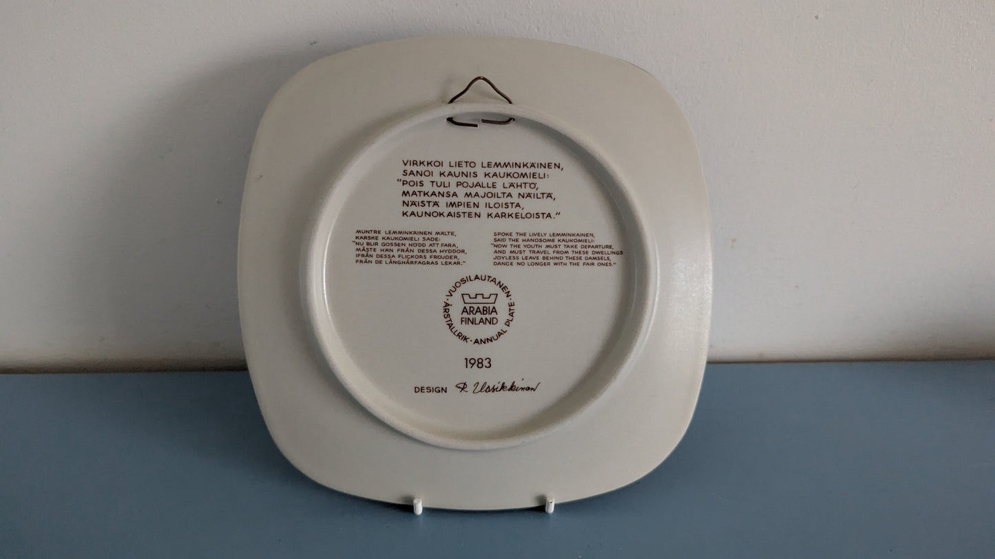 Arabia Kalevala Vuosilautanen 1983 (Raija Uosikkinen)