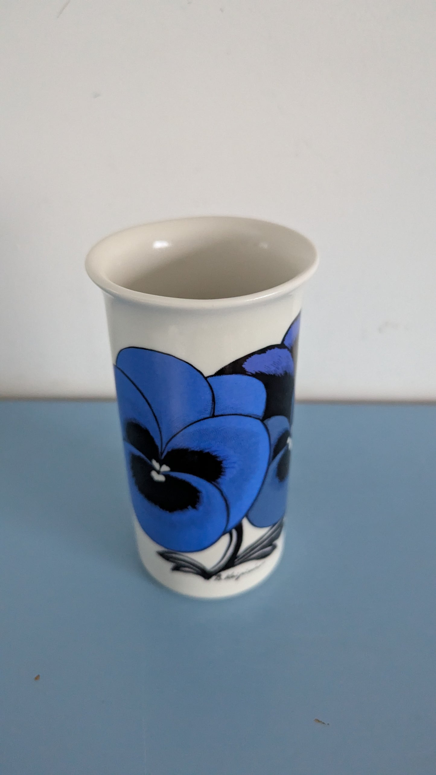 Arabia - Viola / Orvokki Maljakko (1980-luku, Birger Kaipiainen)