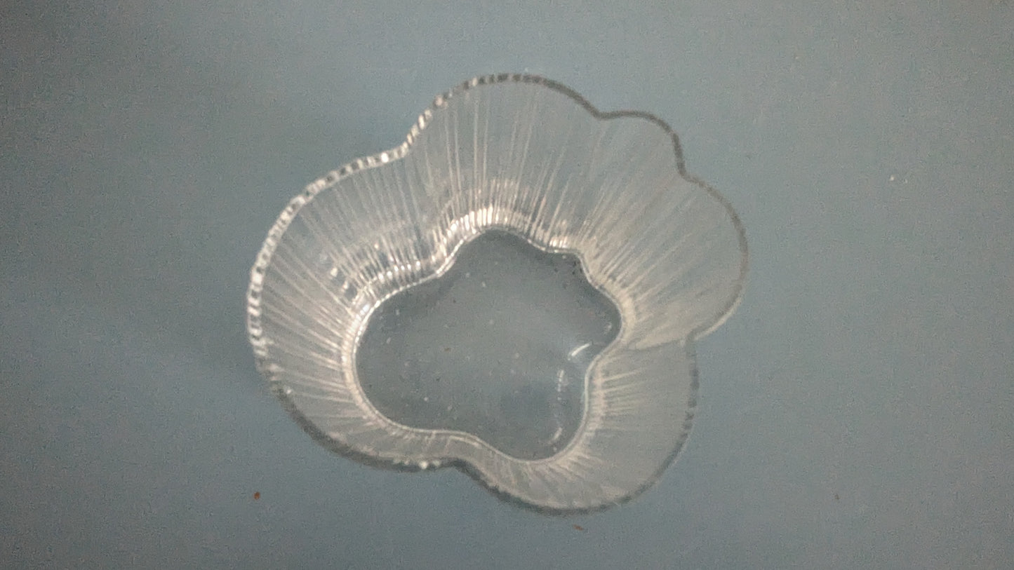 Nuutajärvi Cumulus Maljakko (1984-1986, Korkeus: 10cm, Markku Salo)