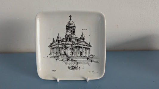 Arabia Helsingin Tuomiokirkko Seinälautanen (1969, Henrik Tikkanen)